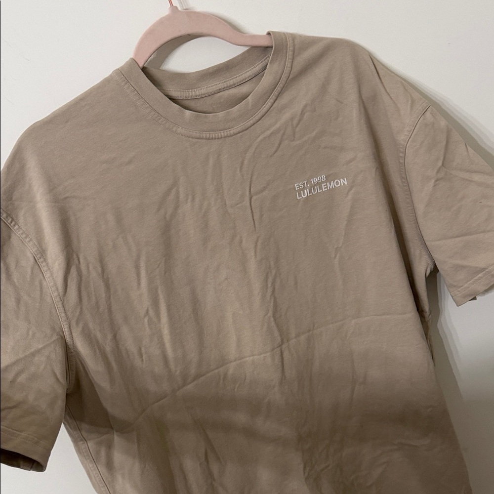 Lululemon brushed heavyweight crewneck oversized t-shirt in Mojave Tan M EUC - Picture 4 of 4